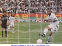 Campionato, 16 maggio 1999: Venezia - Inter 3-1, il gol di Ronaldo su rigore