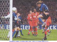 Champions League, 22 ottobre 2002: Lione - Inter 3-3, Crespo segna il 2 a 2