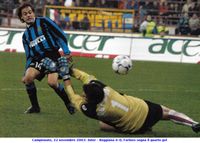 Campionato, 22 novembre 2003: Inter - Reggiana 6-0, Farinos segna il quarto gol